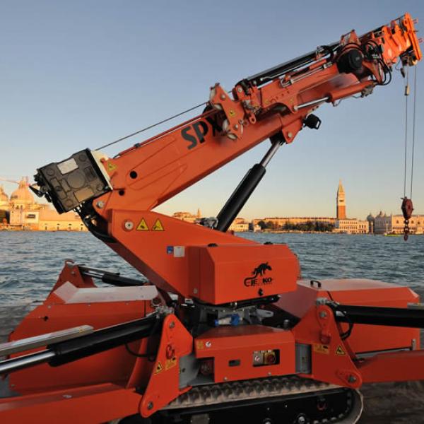 Mini gru Jekko SPX527