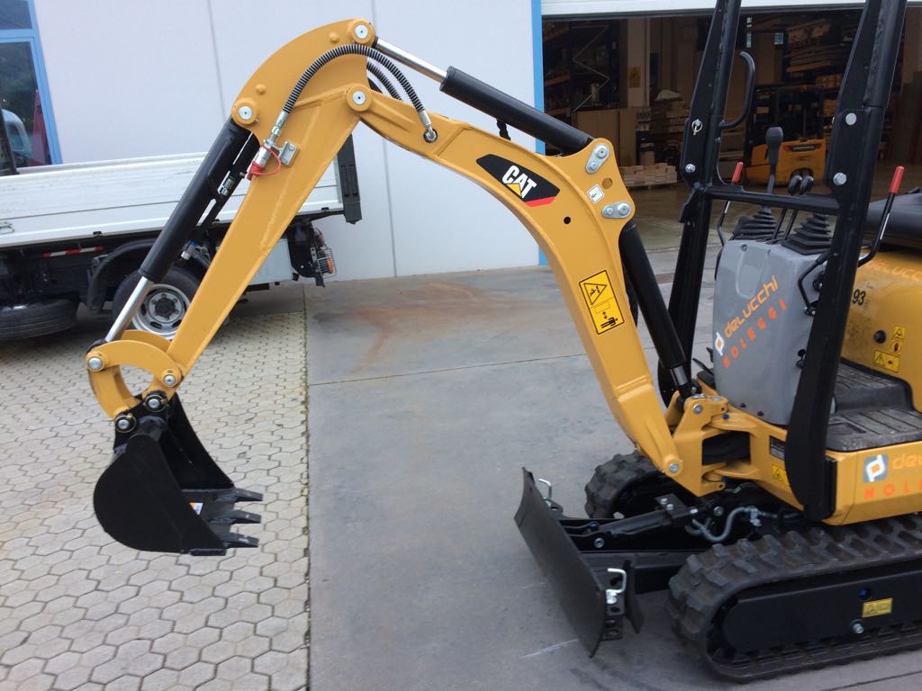 Miniescavatore CAT 300.9D